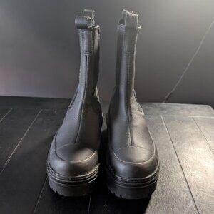 Converse Black Boots Size 7